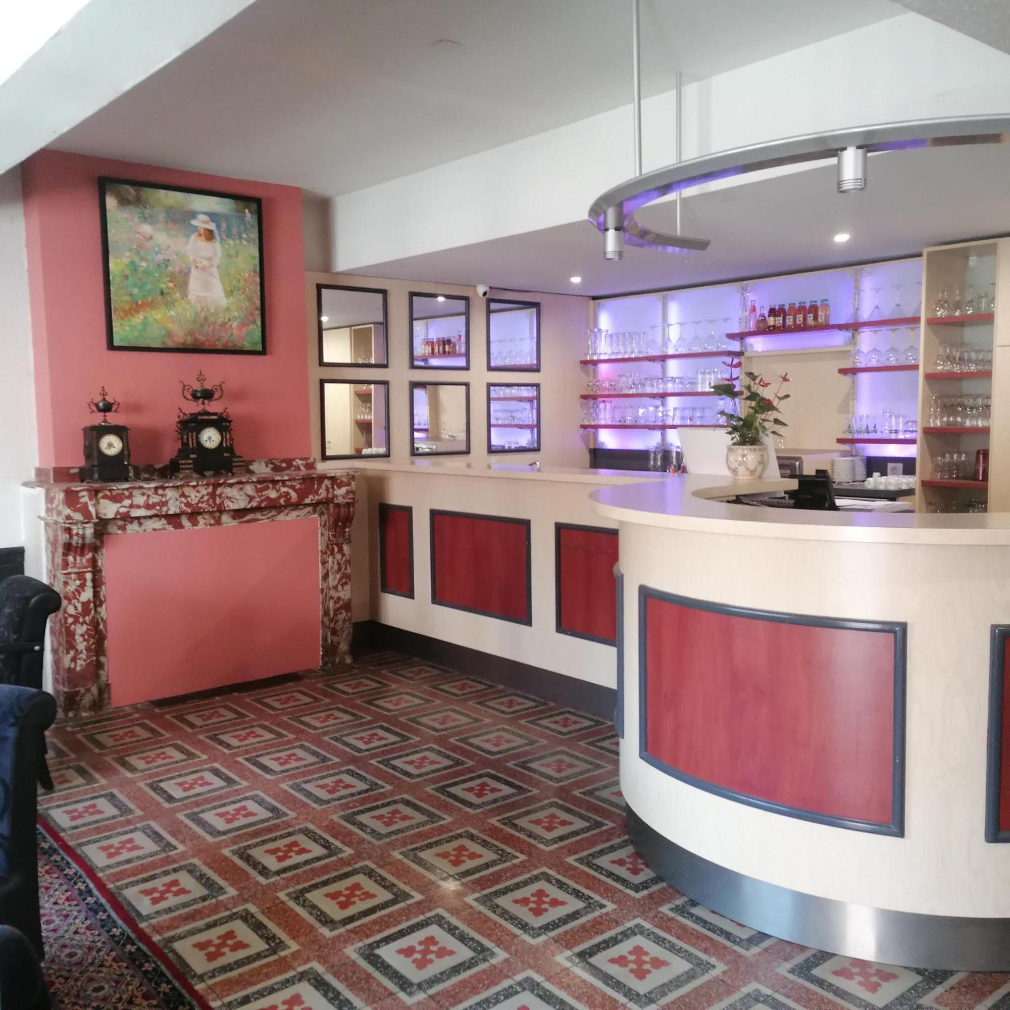 Hotel Le Normandy Beaumont-de-Lomagne Esterno foto