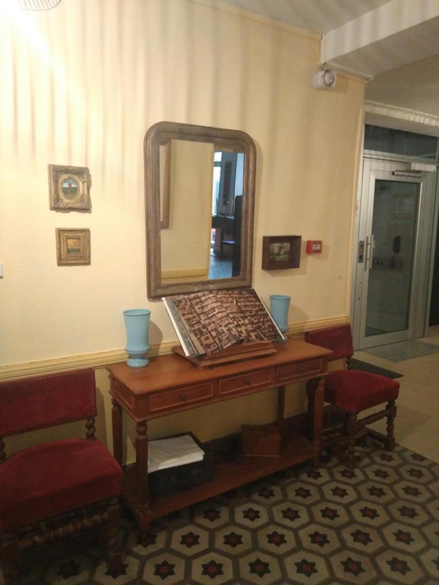 Hotel Le Normandy Beaumont-de-Lomagne Esterno foto