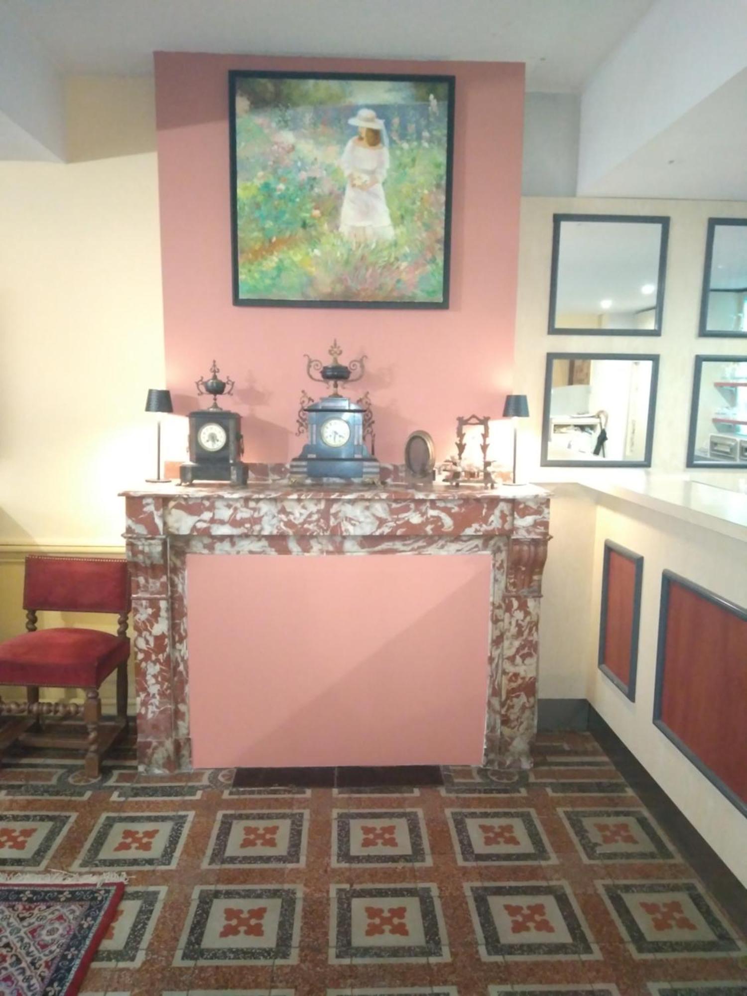 Hotel Le Normandy Beaumont-de-Lomagne Esterno foto