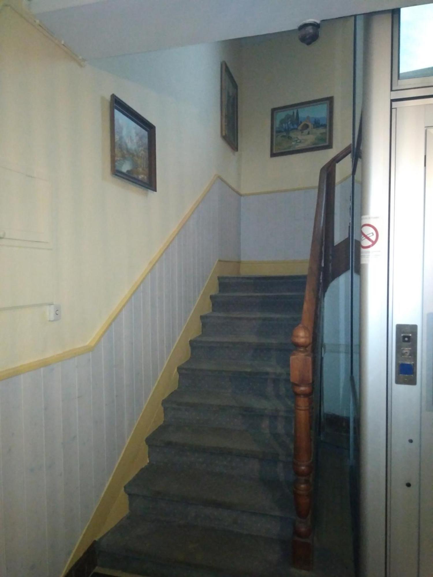 Hotel Le Normandy Beaumont-de-Lomagne Esterno foto