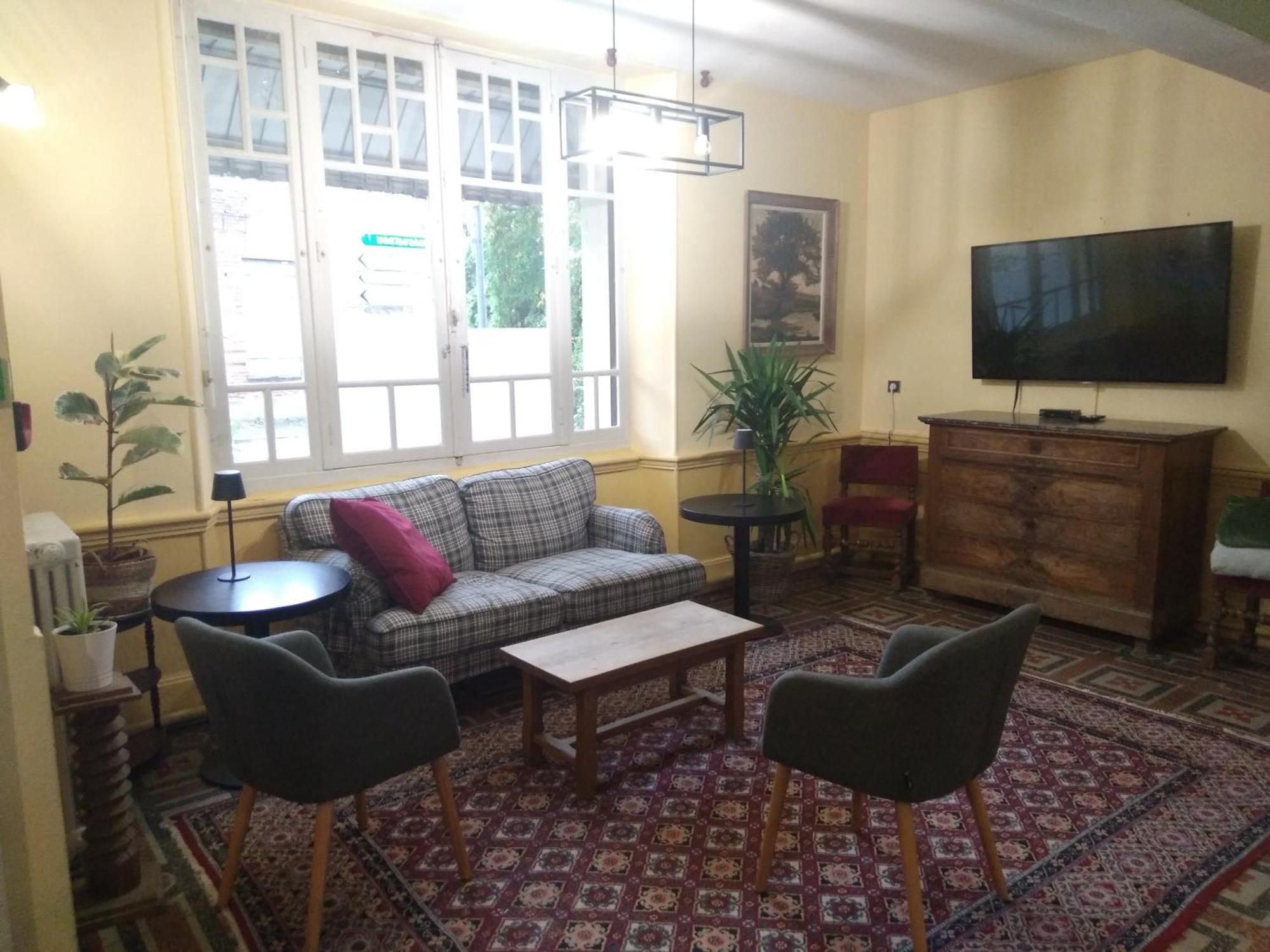 Hotel Le Normandy Beaumont-de-Lomagne Esterno foto