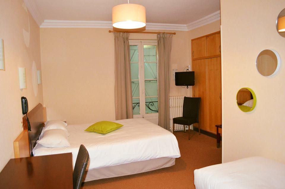 Hotel Le Normandy Beaumont-de-Lomagne Esterno foto